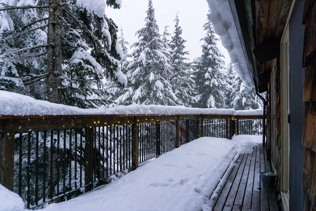 Ubc Whistler Lodge Exterior photo