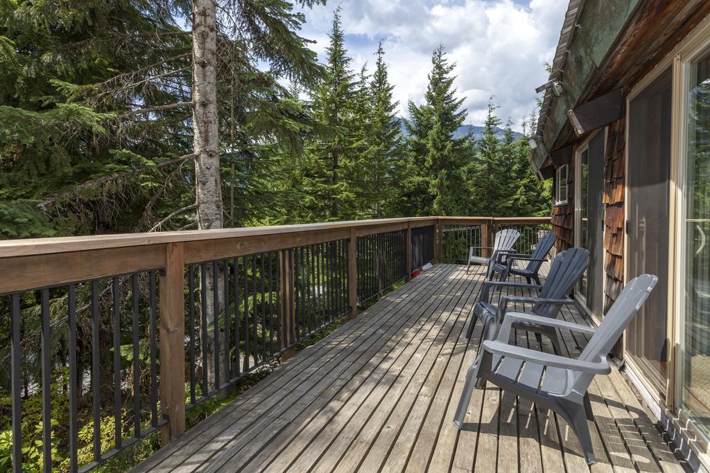 Ubc Whistler Lodge Exterior photo